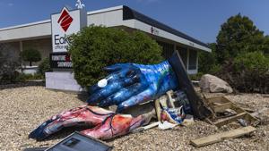 Lincoln public art sculpture shattered in crash, headed for restoration