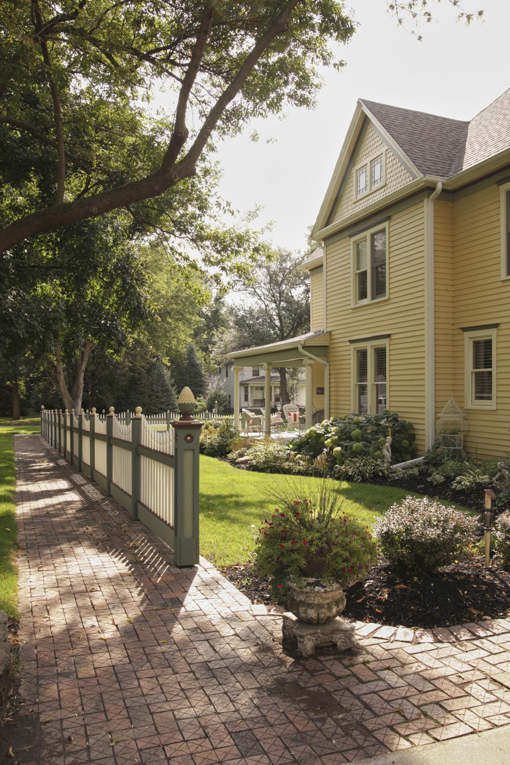 It took 2 decades, but couple restored one of Wahoo's oldest homes to