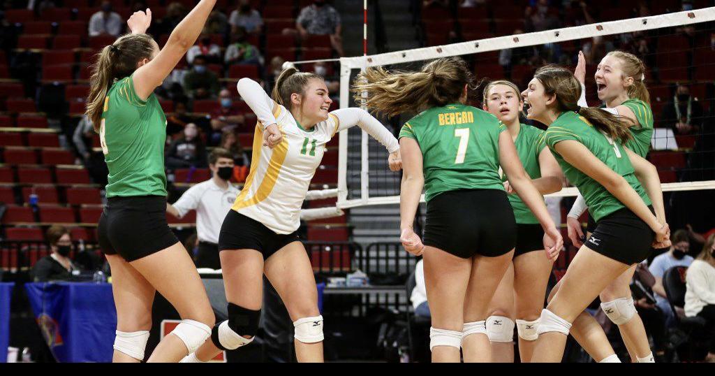 Class D1 volleyball Pleasanton and Fremont Bergan will meet for the title