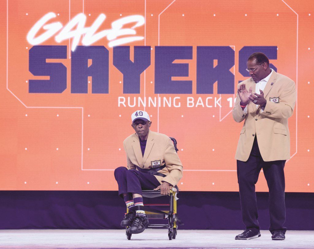 Even as Gale Sayers battled dementia, his bonds could never be broken