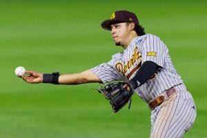 052926-owh-spo-ncaabase-nf-30