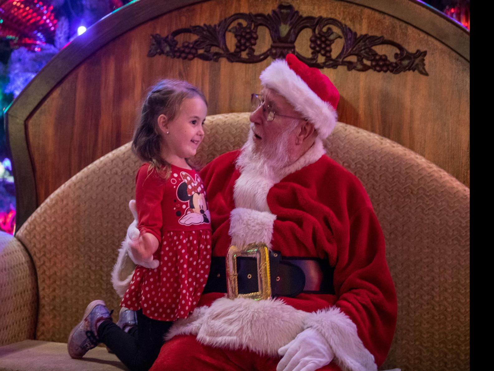 Santa S Coming To Town Here S Where You Can Find Him Momaha
