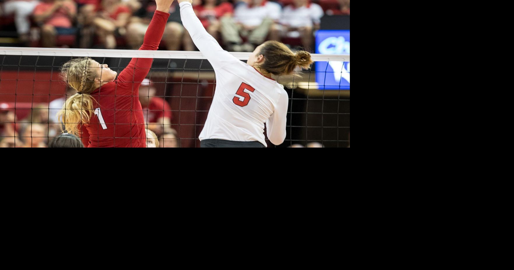 Husker earn praise after NU's volleyball scrimmage in front