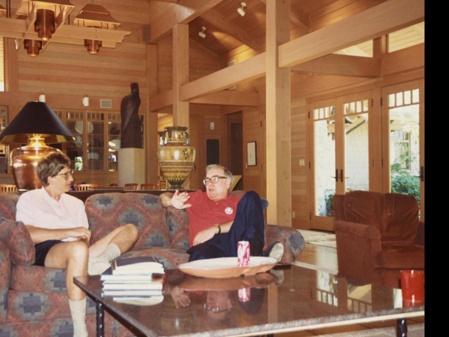 During 25 Years Of Friendship With Buffett Bill Gates Says He S Learned What Friendship Is All About Warren Buffett Omaha Com