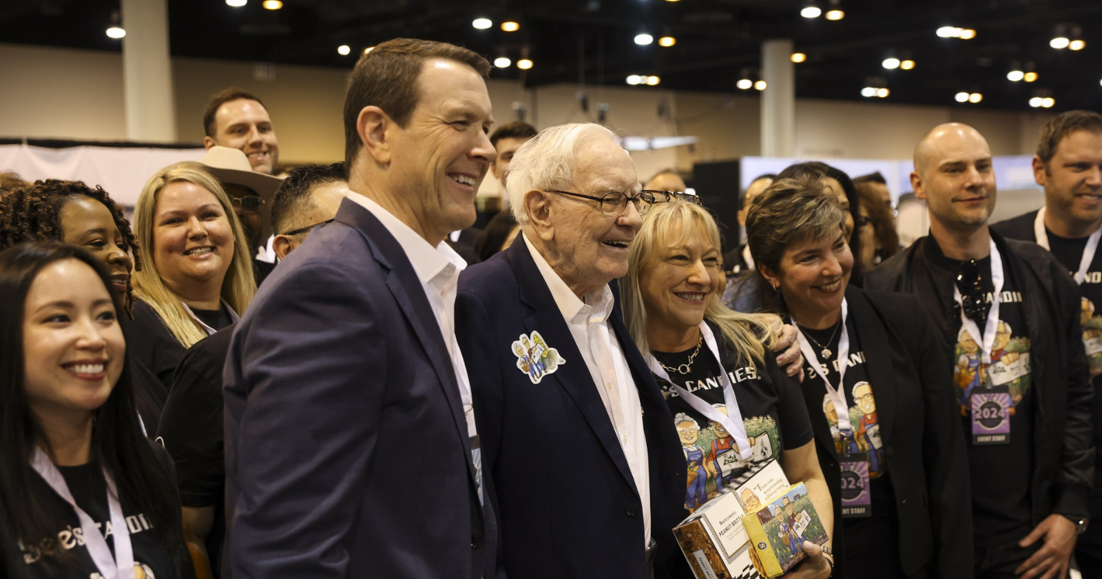 Live: Berkshire Hathaway shareholders meeting in Omaha - Vimarsana News