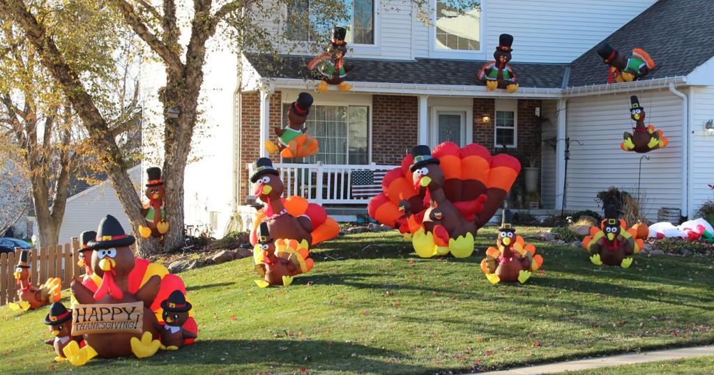 Inflatable Turkey War Is Out Of Control For Omaha Neighbors