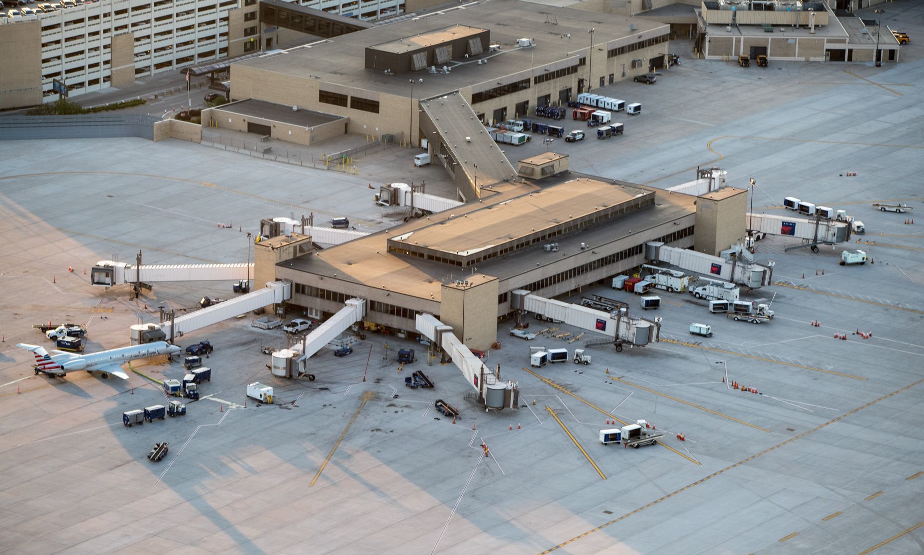 Omaha S Eppley Airfield Hits Another Traffic Record Next Up Planning   5b36811c8c8c6.image 