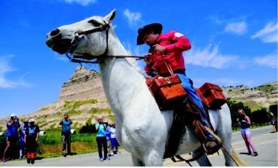 Pony Express Re Enactors Push On Articles Omaha Com