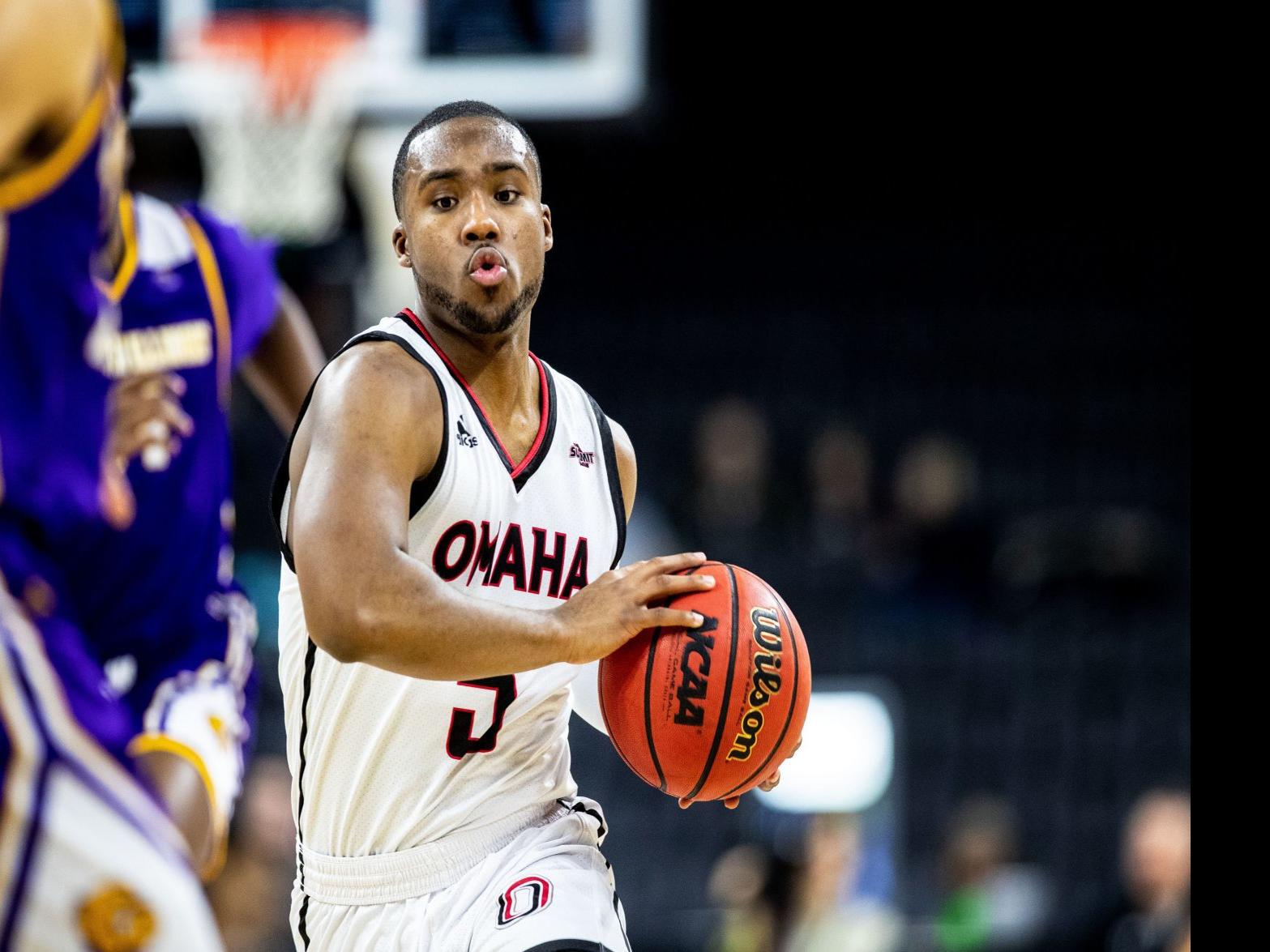 Nearly Half Of Uno Basketball S Roster Is From Mavs Hottest