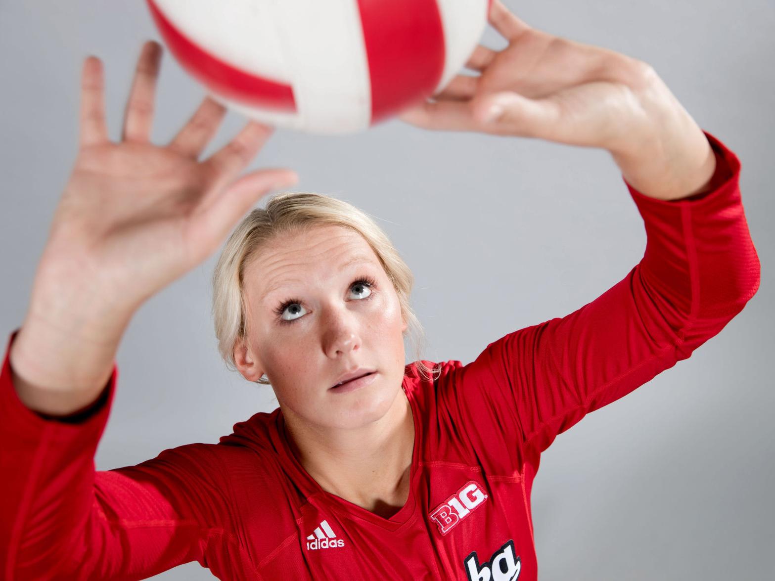 The Right Touch Kelly Hunter S Humor Leavens Intensity Of