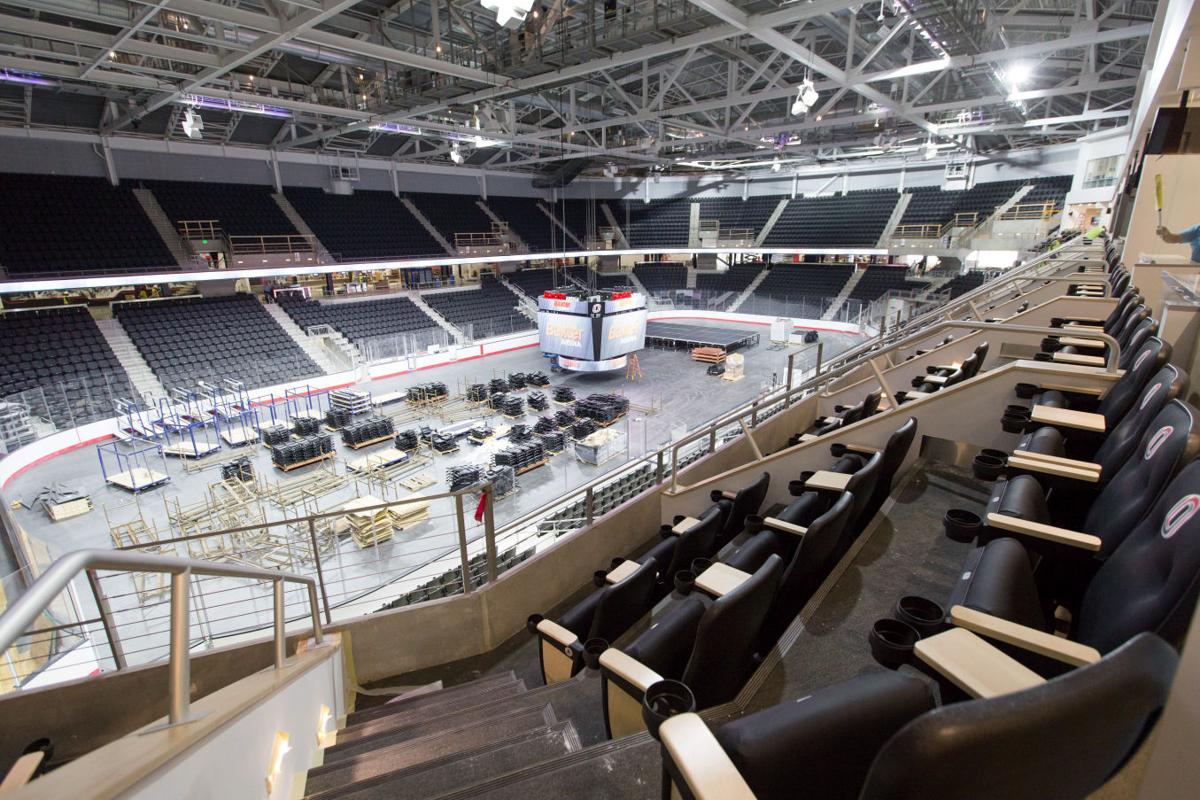 Baxter Arena, About UNO