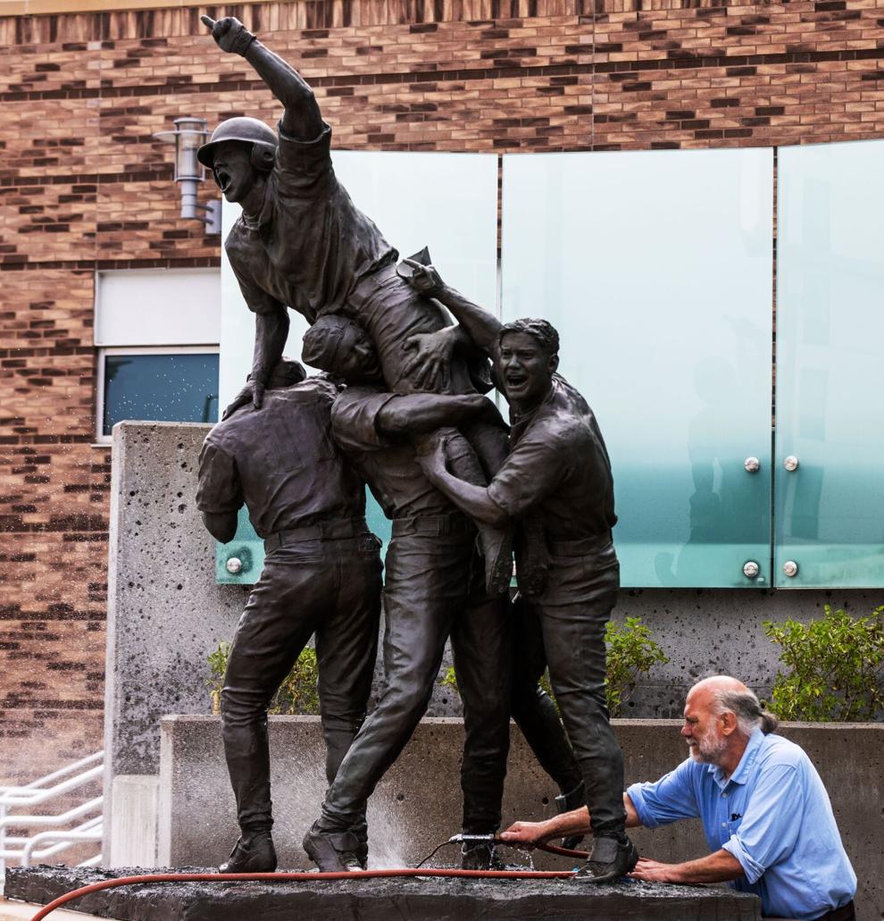 Sculptor prepares iconic 'Road to Omaha' statue for CWS