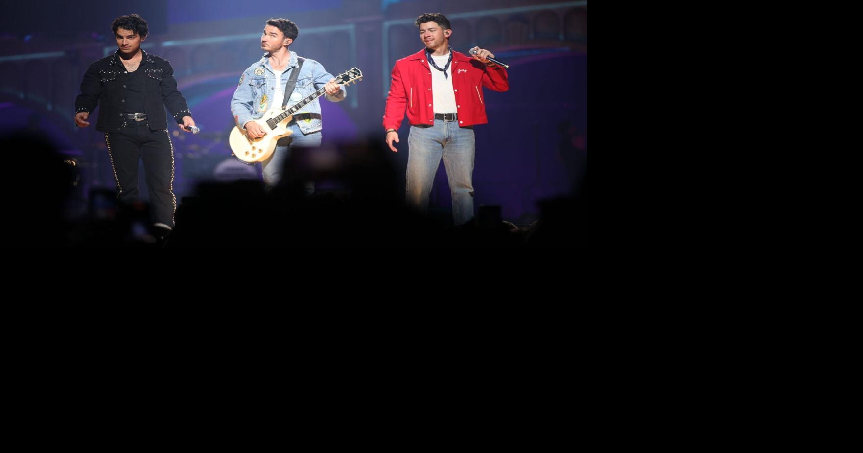 Jonas Brothers to play first concert in Lincoln