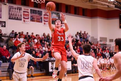 Des Moines Christian Shuts Down Treynor By Switching Up Defense Late Ne Prep Zone Omaha Com