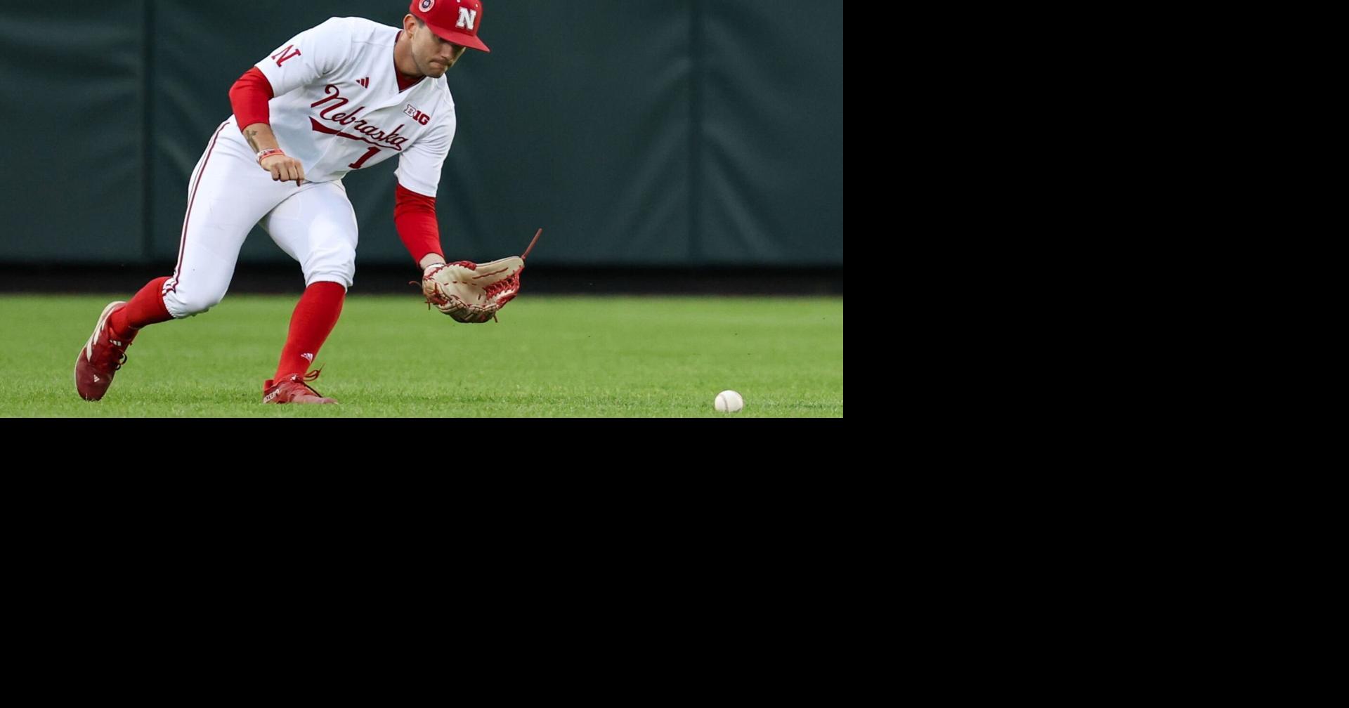 Nebraska centerfielder enters transfer portal