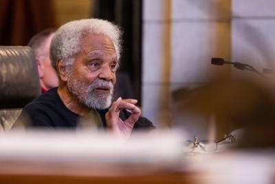 Douglas County Board votes 7-0 to support Ernie Chambers' bill to eliminate most cash bail