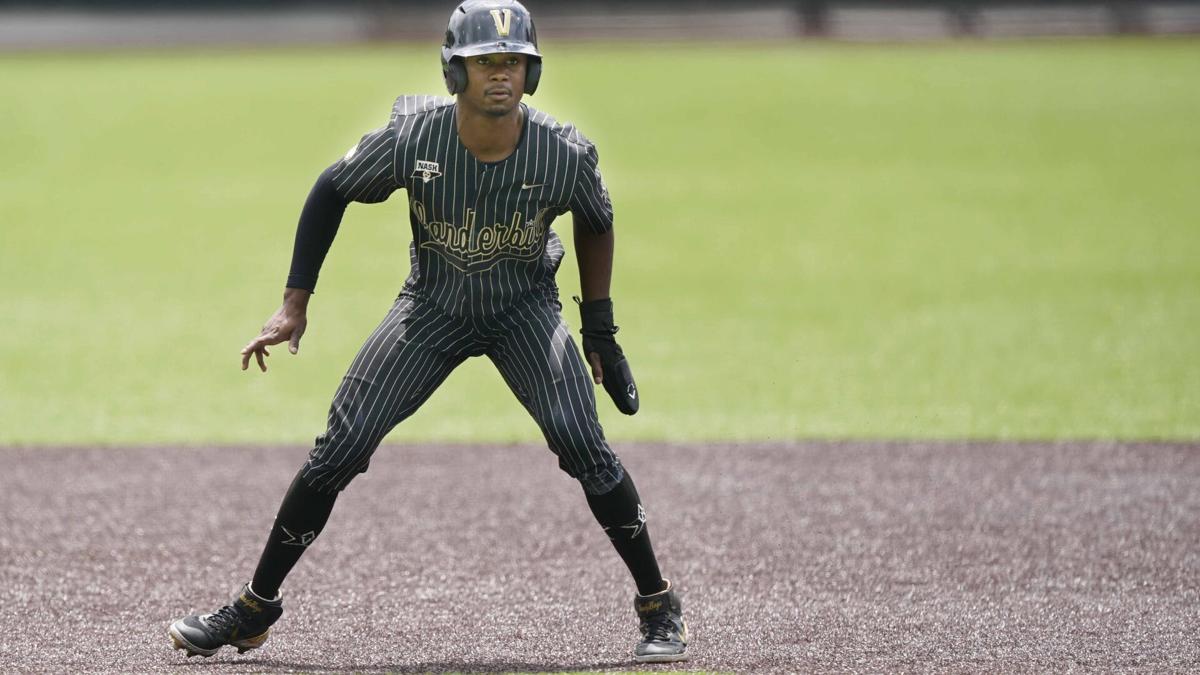 2017 Uniform Of The Year Bracket: Pinstripes Regional, Round of 64