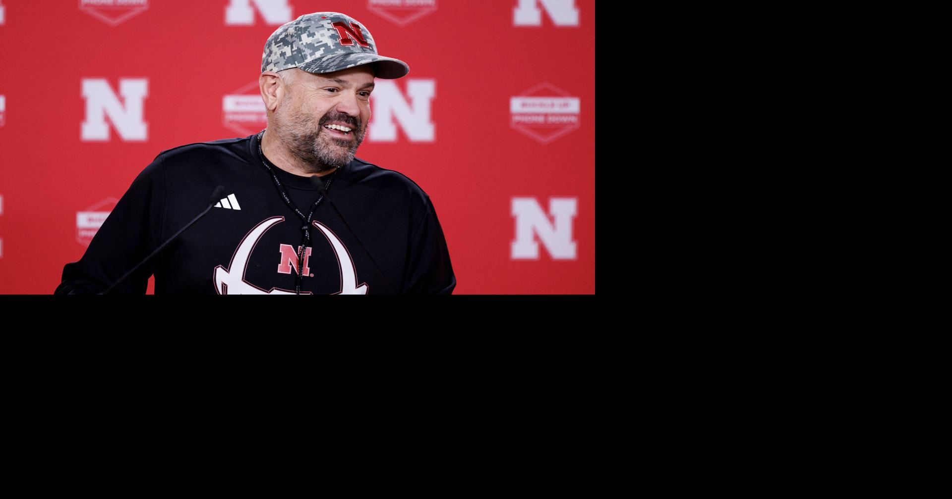 Video: Die vollständige Pressekonferenz von Matt Rhule vor dem Las Vegas ...
