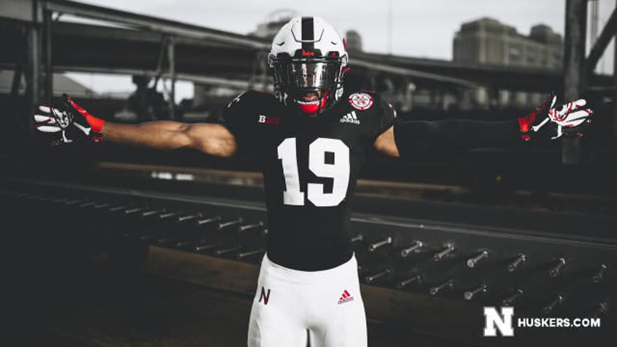 It S Pretty Cool Husker Football Unveils New Black Alternate