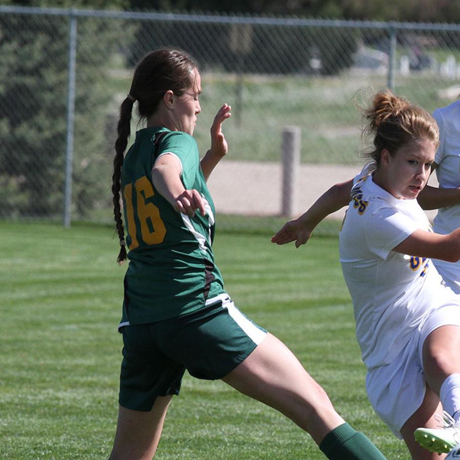 Kearney Catholic Girls Edge Gering In District Semifinals Ne