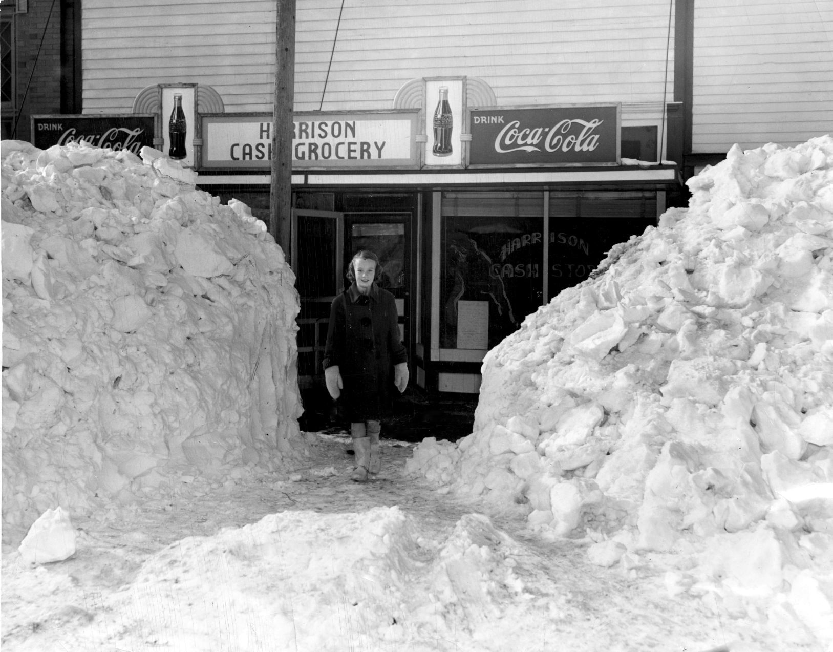 Freezing, Hungry And Trapped: 1949 Blizzard Left Thousands Stranded ...