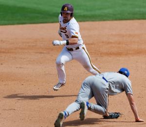 053026-owh-spo-ncaabase-nf-19.JPG