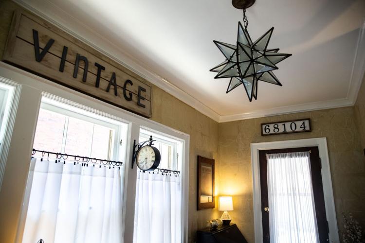 071722-owh-liv-tudorhome-LS04