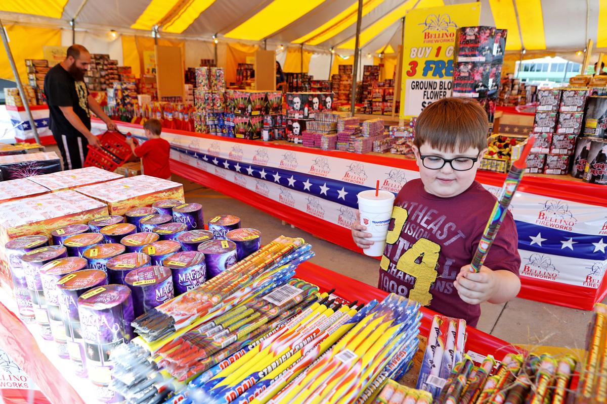 Texas Bottle Rocket - Fireworks SupermarketFireworks Supermarket