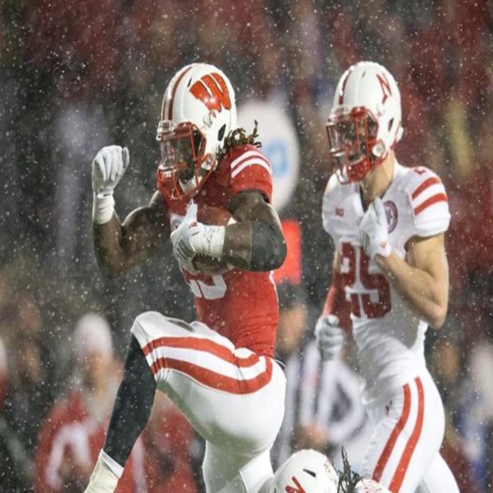 Melvin Gordon Badgers Dismantle Huskers In Historic Fashion Husker News Omaha Com