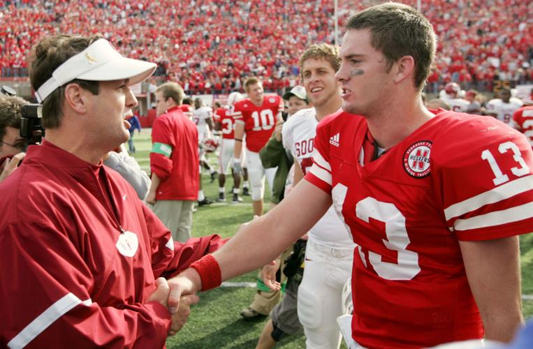 NFL World Reacts To Patrick Mahomes, Joe Burrow Handshake