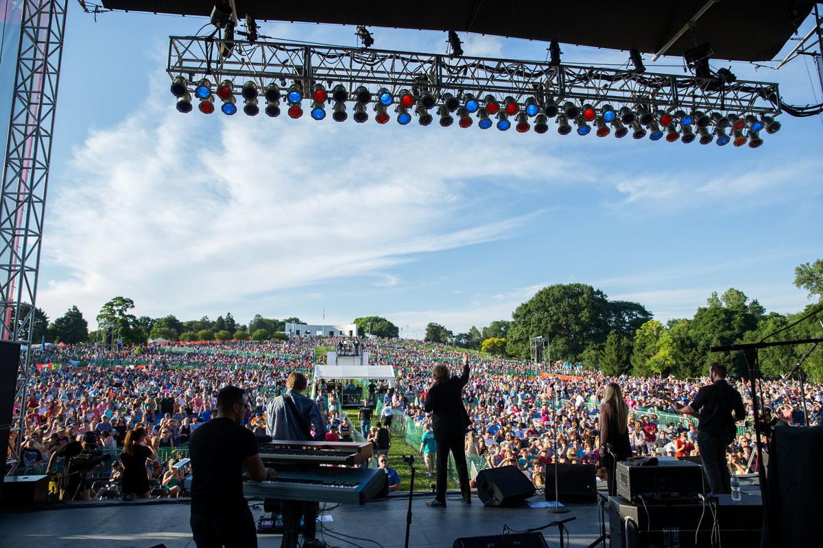 Smash Mouth Held Concert for Hundreds With Little Social Distancing