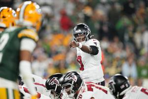 FOOTBALL-NFL-GB-ATL/