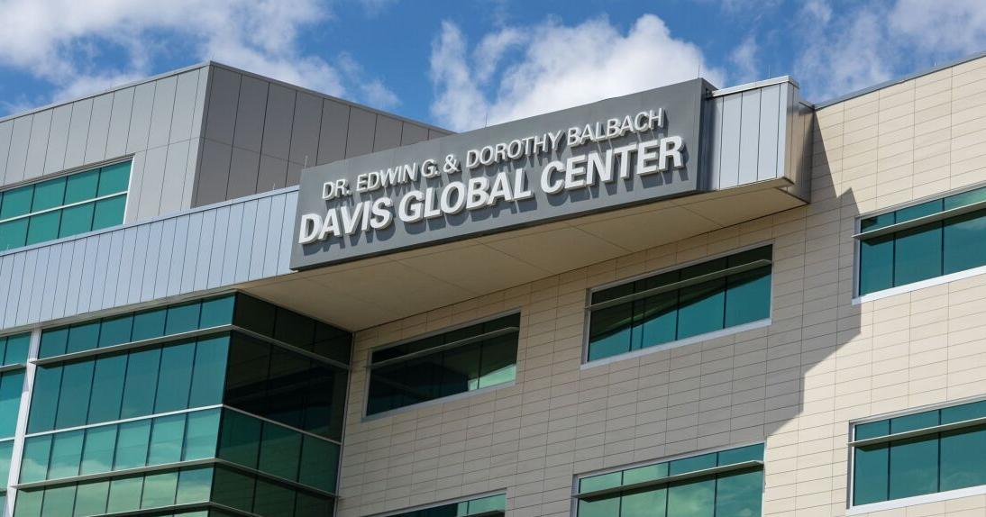 Two more hantavirus-risk cruise passengers leave Omaha quarantine