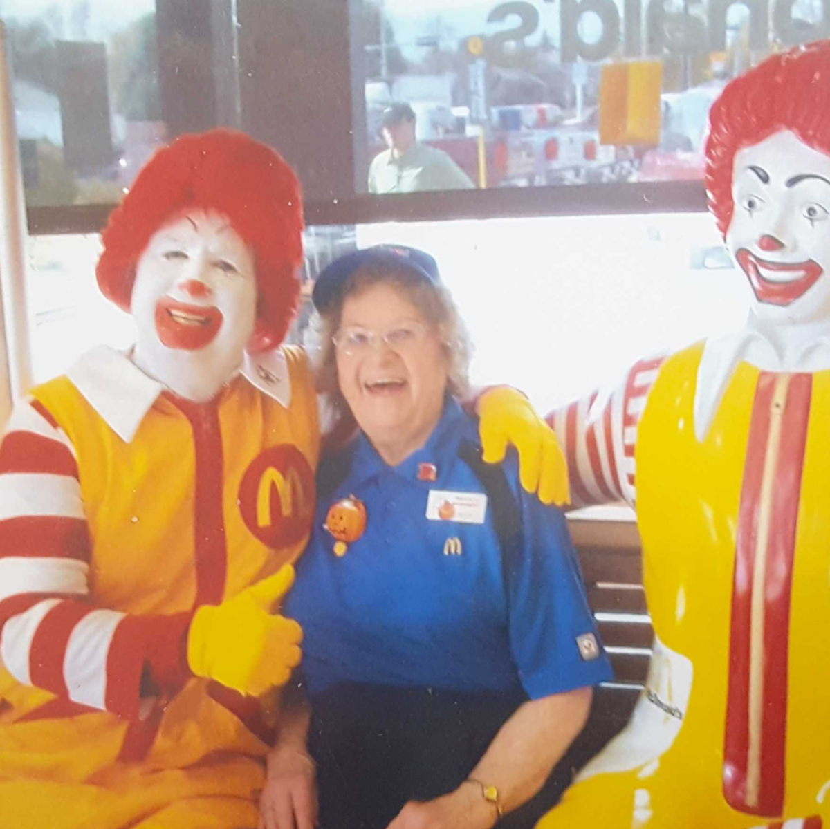 90 Year Old Mcdonald S Employee Has Been A Bright Light At Nebraska Restaurant For Over 25 Years Lifestyles Omaha Com 90 Year Old Mcdonald S Employee Has Been A Bright Light At Nebraska Restaurant For Over 25 Years Lifestyles Omaha Com