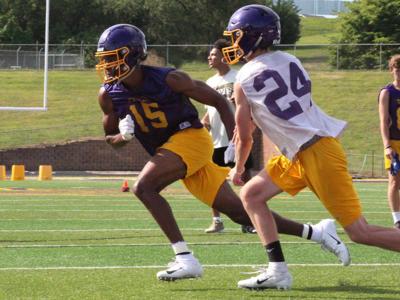 Practice Report Bellevue West Has Arsenal Of Offensive Weapons