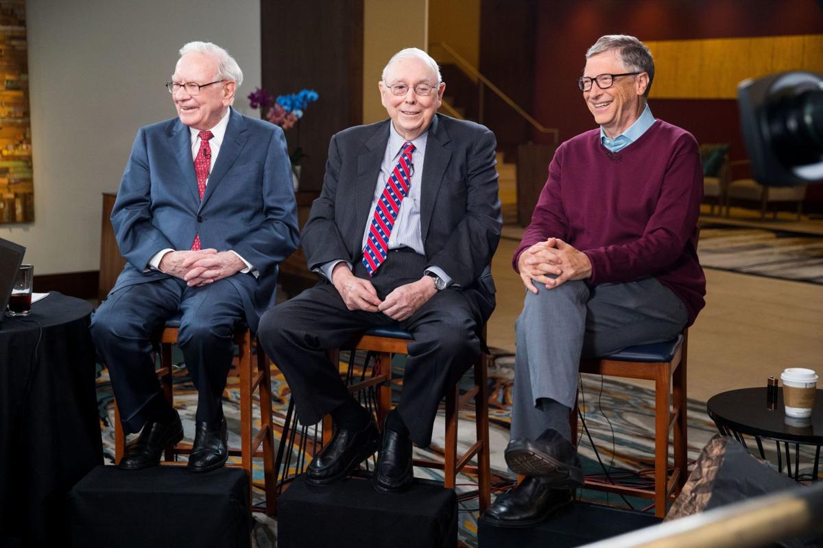 Appearing With Warren Buffett And Bill Gates Charlie Munger Calls Bitcoin Worthless Artificial Gold Warren Buffett Omaha Com