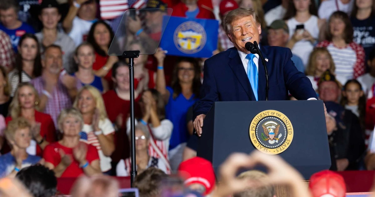 Live Nebraska rally updates: Trump signs executive order on farm diesel