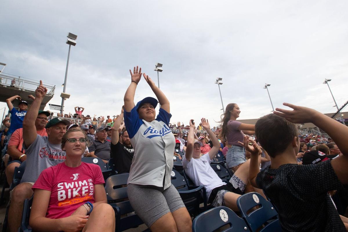 Texas fights to win over Tennessee in CWS elimination game