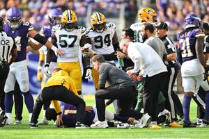 FOOTBALL-NFL-MIN-GB/