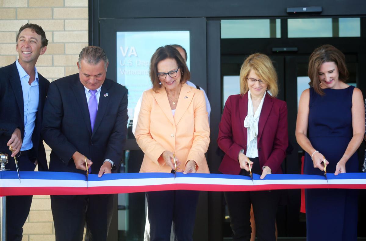 091124-sni-news-va-clinic-4.jpg