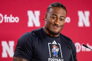 090126-owh-spo-huskerfb-cm-11