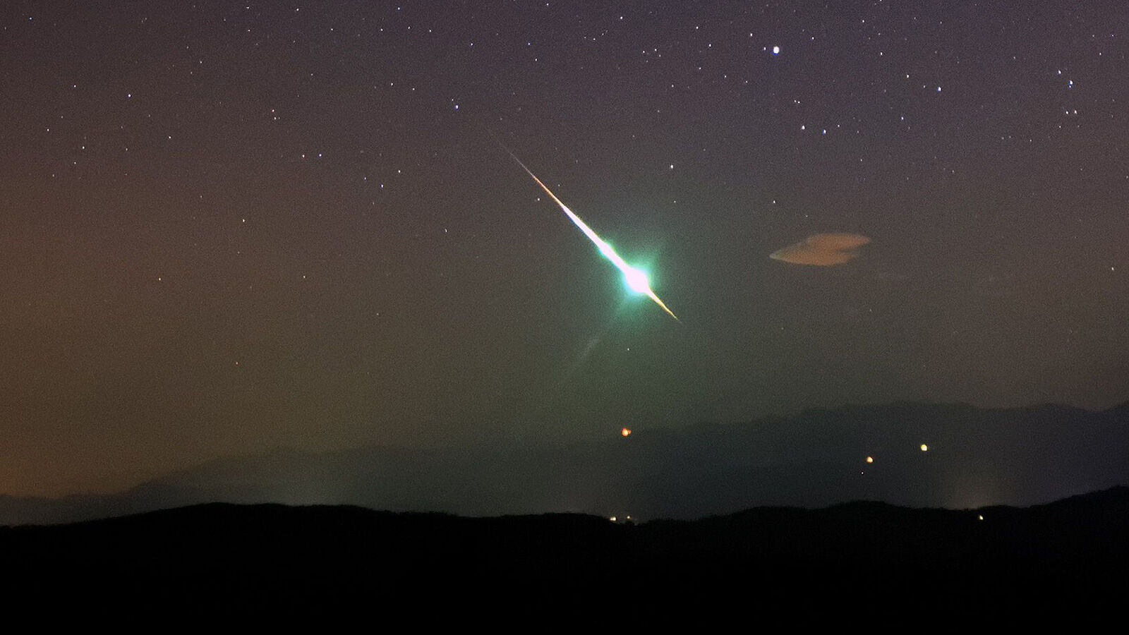 November's Taurid Meteor Shower Lights Up Sky With Bright Fireballs