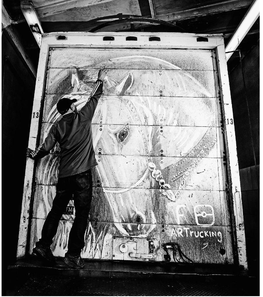 Truck Is Canvas Commuters Are Audience For Rolling Masterpieces