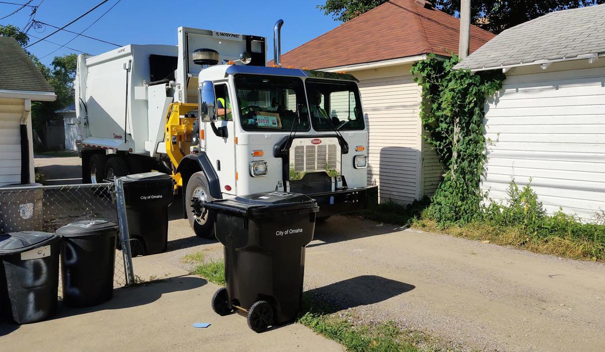 Omaha’s next trash contract is now in the City Council’s hands Local