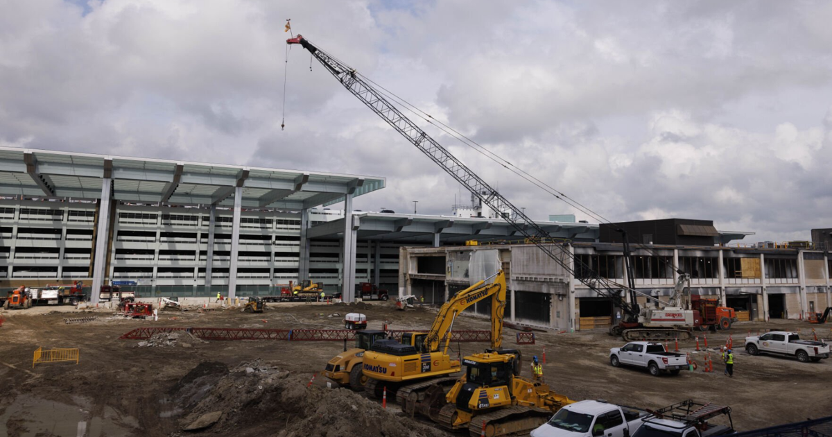 65 Millionen Dollar teure Überdachung am Eppley Airfield steht kurz vor ...