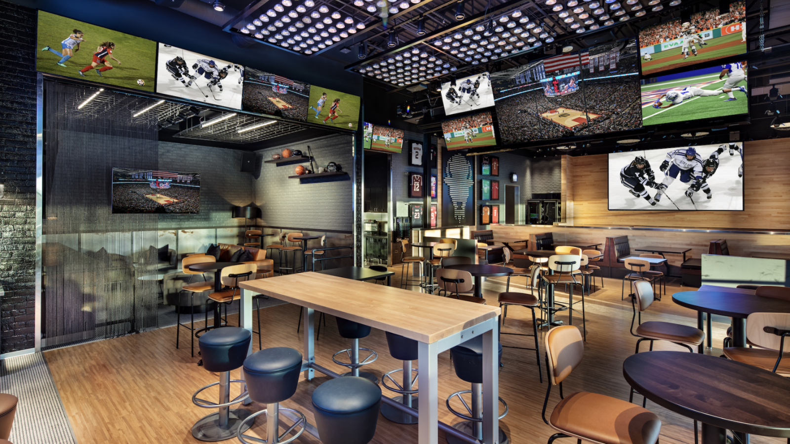 omaha.com - Betsie Freeman World-Herald Staff Writer - Buffalo Wild Wings in west Omaha reopens after remodel and upgrades