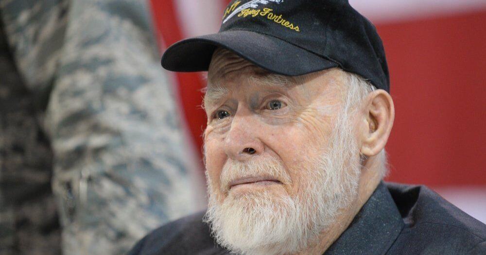 Gail Farrell, WWII tail gunner and SAC 'Combat Crew' editor, dies at 96