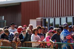 100526-owh-new-potusvisit-nf-22
