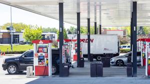 050426-owh-new-gasprice-cm-03.JPG