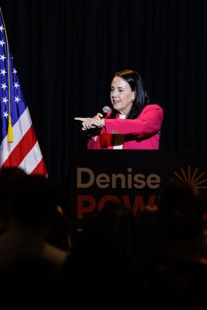 051226-owh-new-voting-nf-23